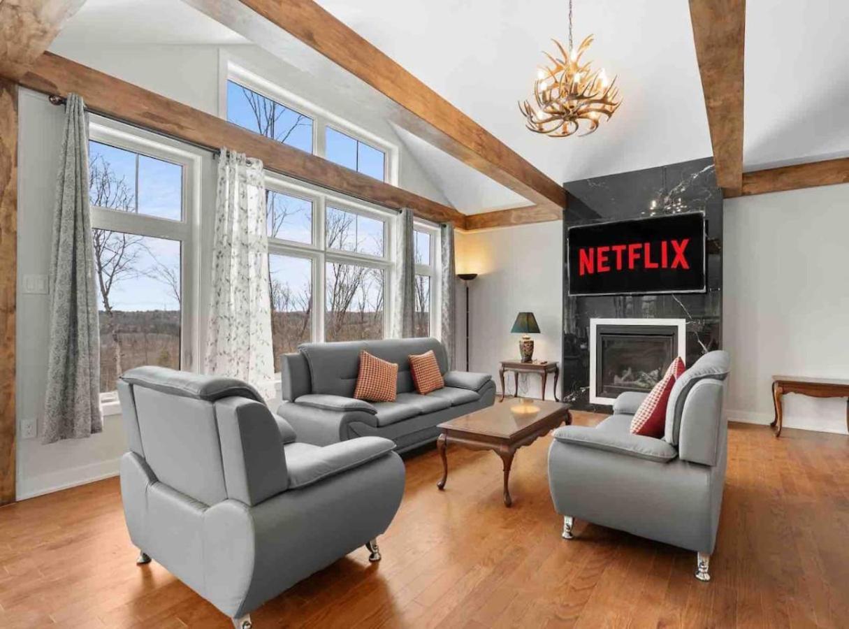 Muskoka Retreat Stunning Hilltop Views ハンツビル エクステリア 写真