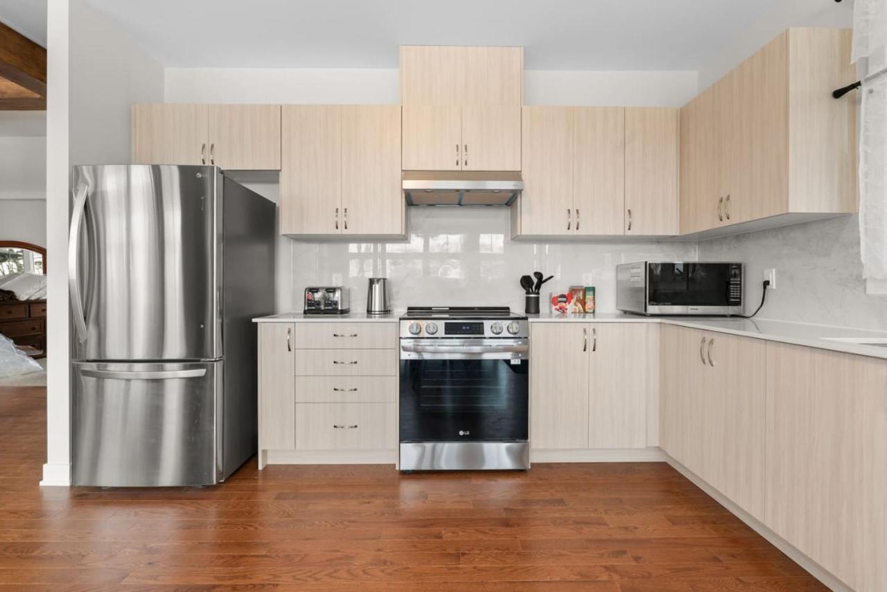 Muskoka Retreat Stunning Hilltop Views ハンツビル エクステリア 写真