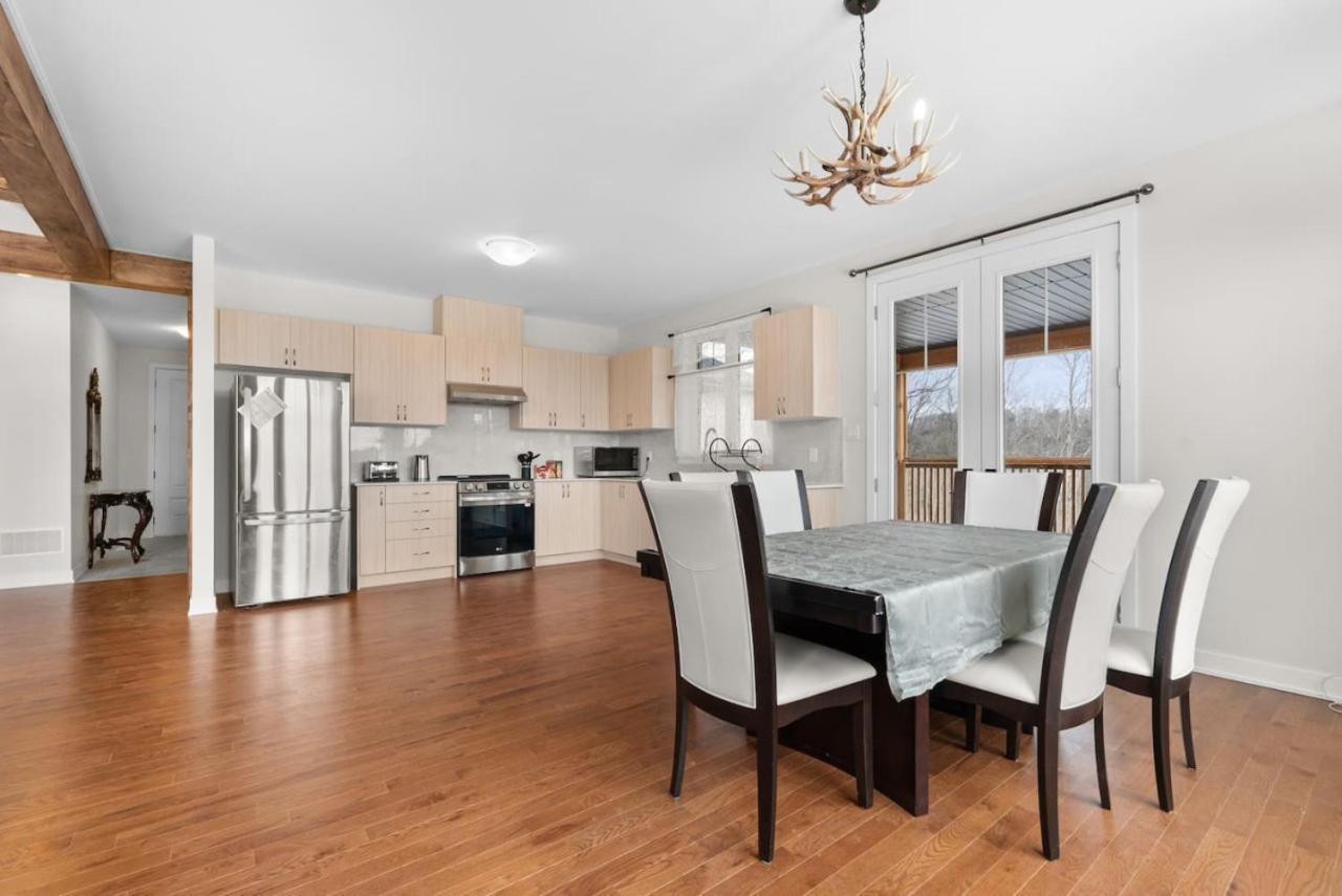 Muskoka Retreat Stunning Hilltop Views ハンツビル エクステリア 写真